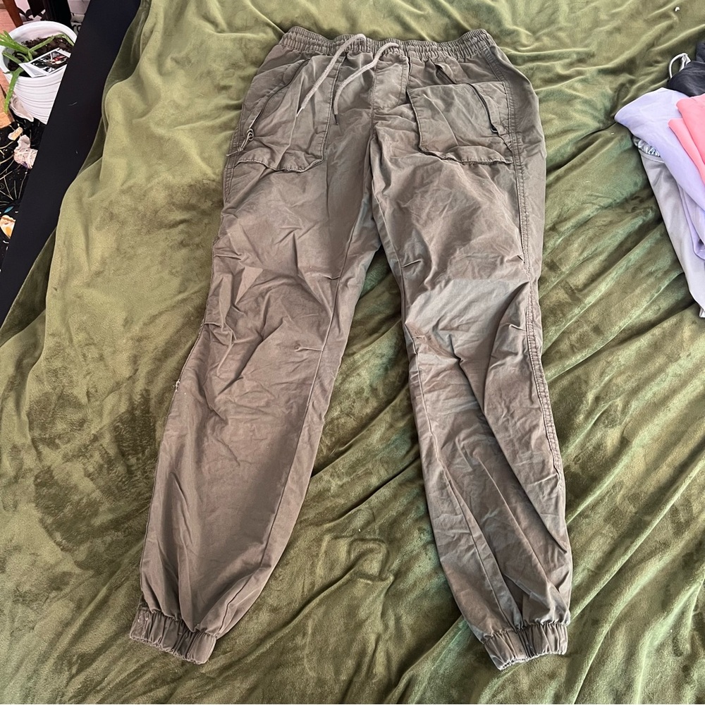 No boundaries army joggers